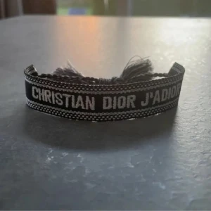 Svart Christian Dior J'Adior armband - Armband från dior. 