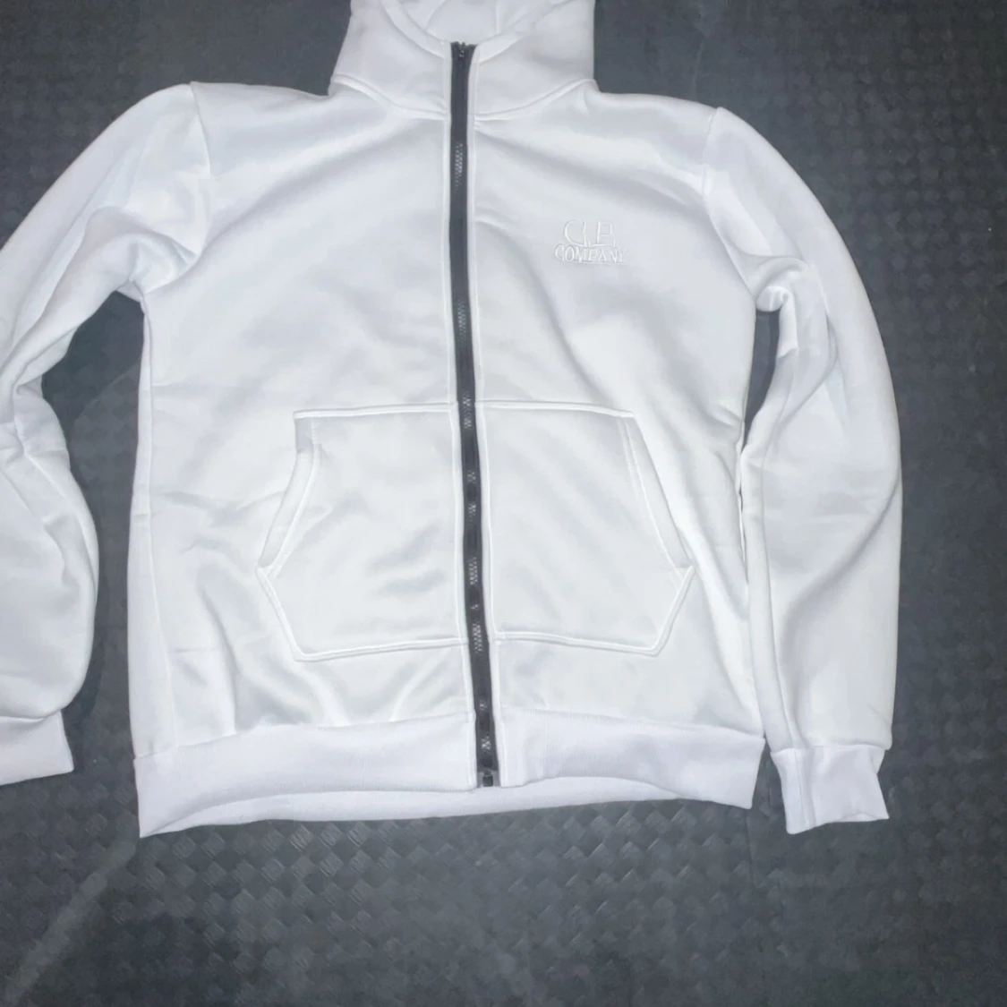 Vit hoodie från C.P. Company