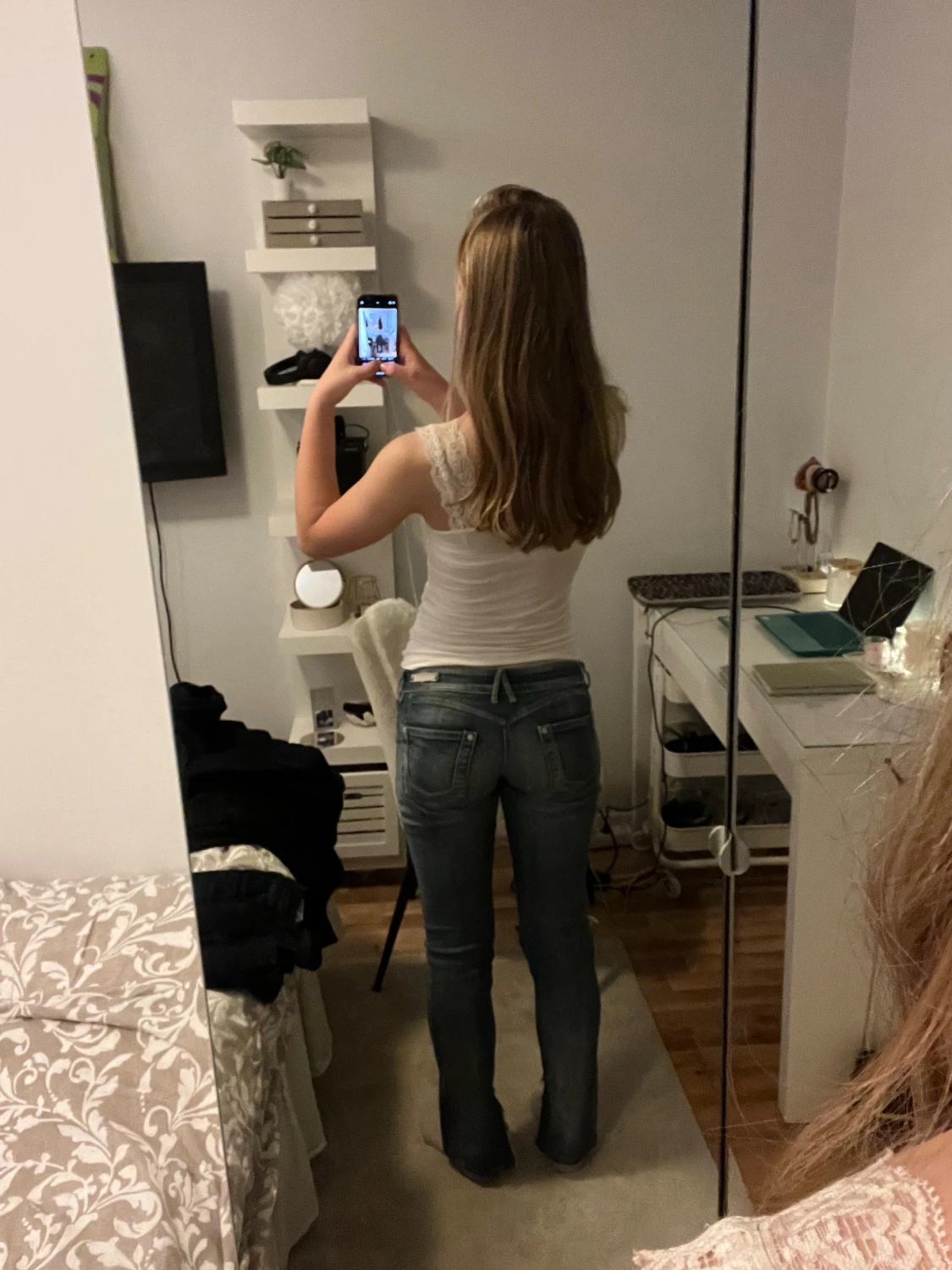 Blå bootcut jeans med slits och hål - 1
