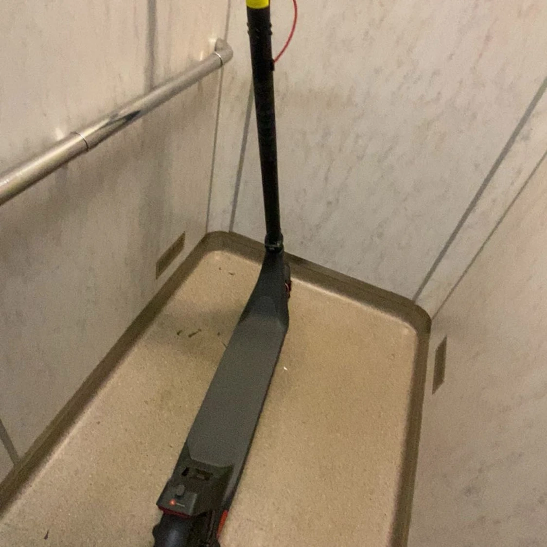 Elsparkcykel med digital display - 2