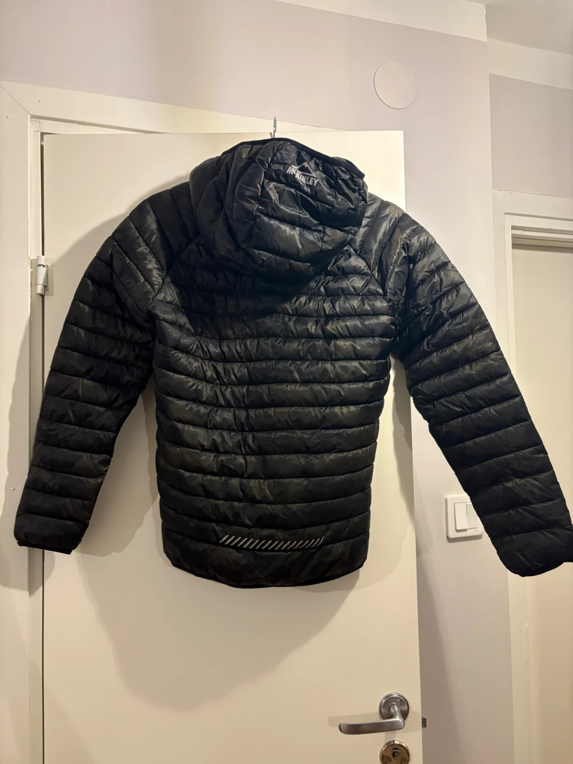 Svart pufferjacka från McKinley - 1