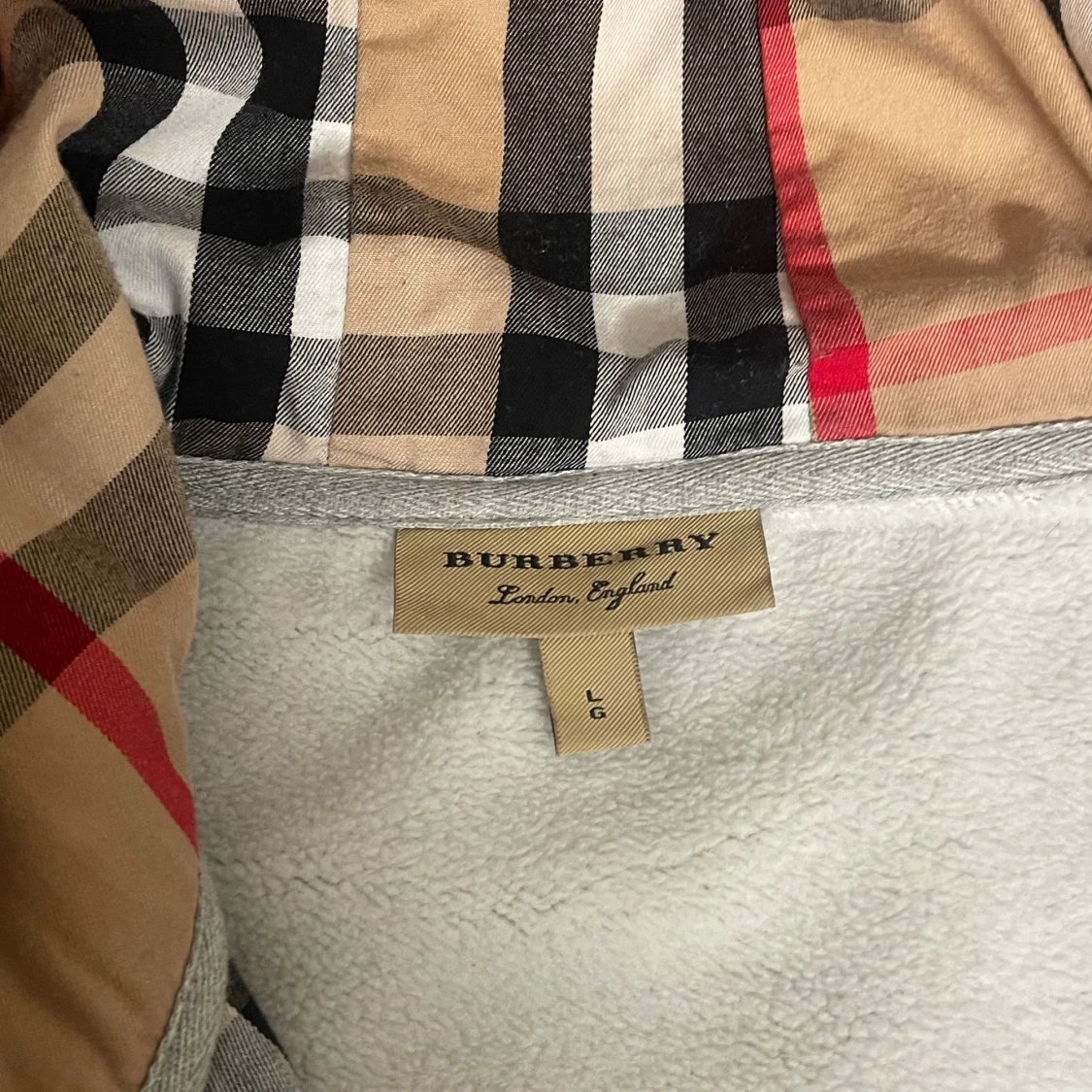 Grå Burberry hoodie med rutig huva - 2