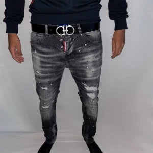 Ferragamo bälte herr 115cm - Helt ny. Fin replika med grym kvalitet. Pris: 799kr. Först till kvarn som gäller. Skickas direkt inom 24h