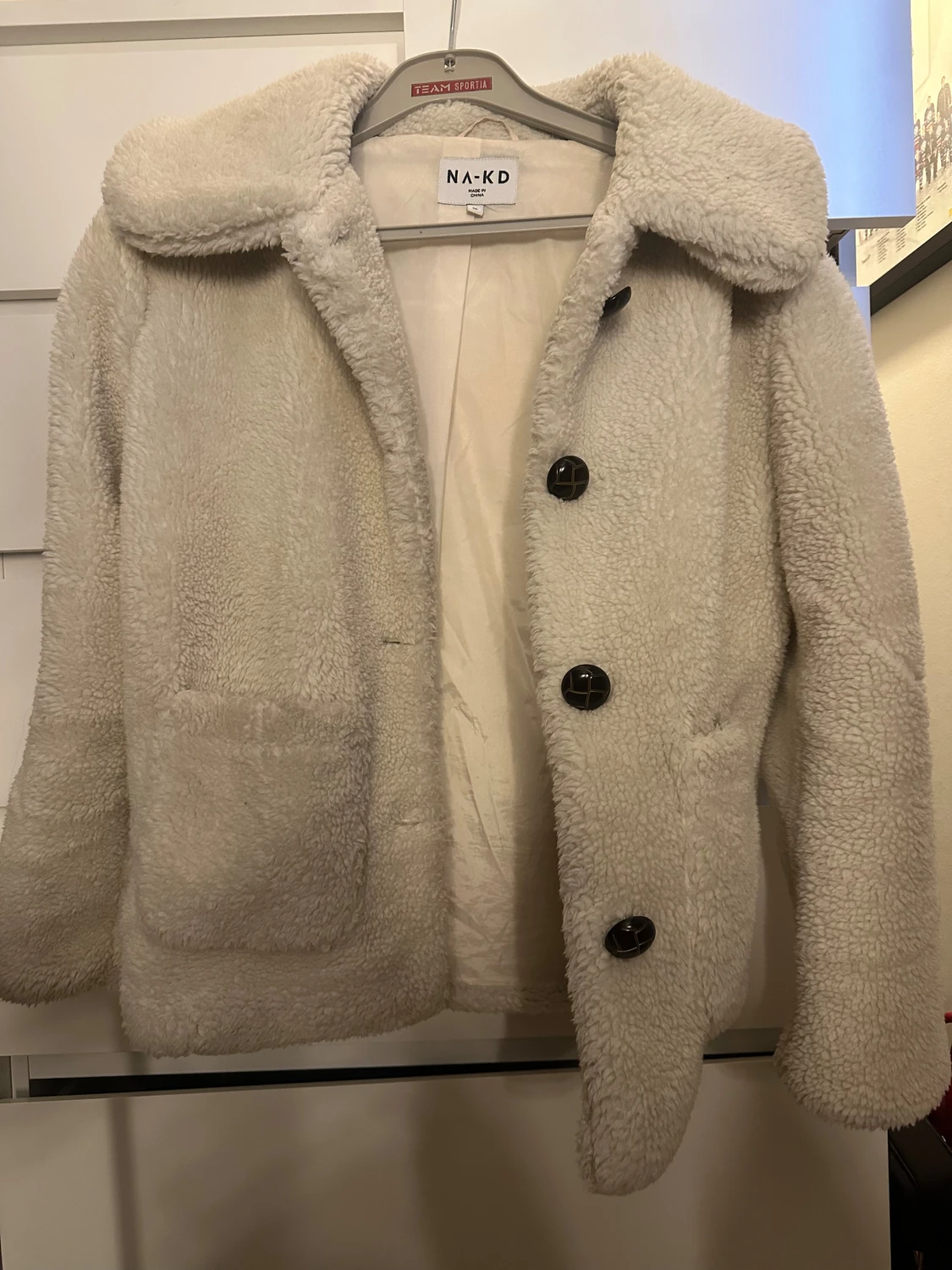 Beige teddyjacka från NA-KD, strl 36 - 3