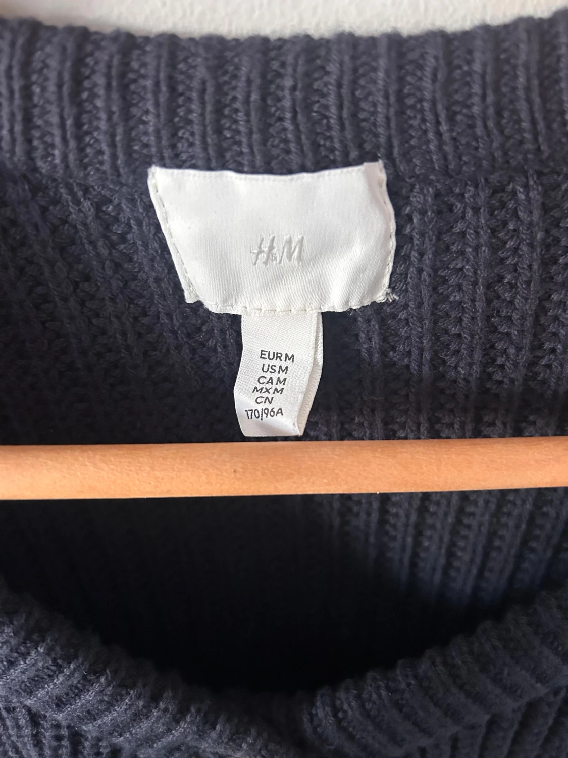 Mörkblå stickad kofta från H&M - 2