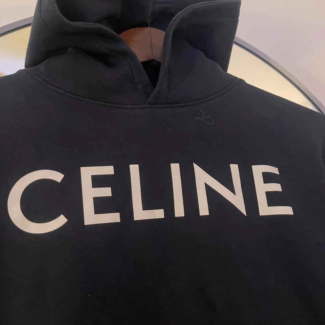 Svart hoodie från Celine med tryck - 1