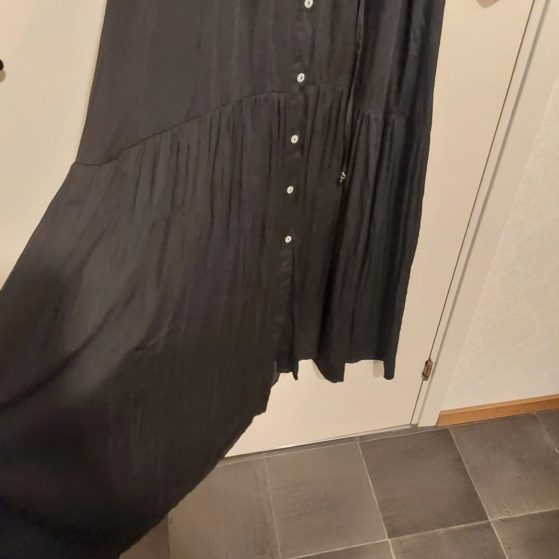 Svart långklänning från The Fated - 3