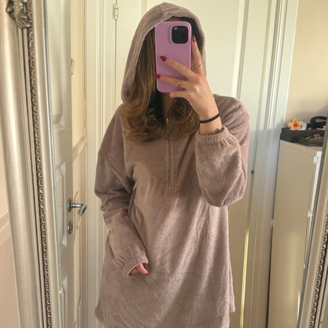 Gammelrosa mysklänning med huva - 1