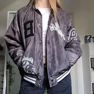 bomberjacka - Bomberjacka från H&M använd 1-2 gånger