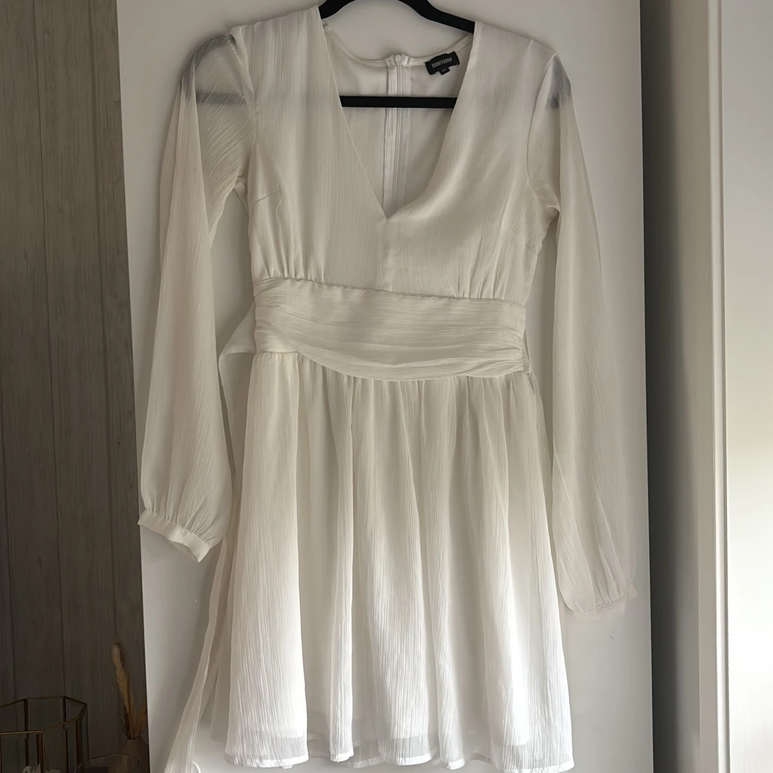 Vit klänning från Bubbleroom