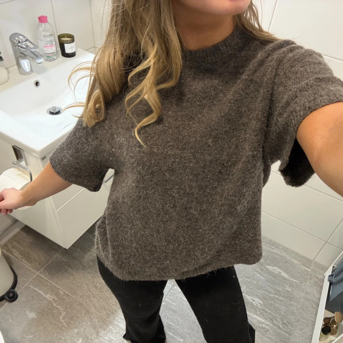 Stickad T-shirt GINATRICOT - 1