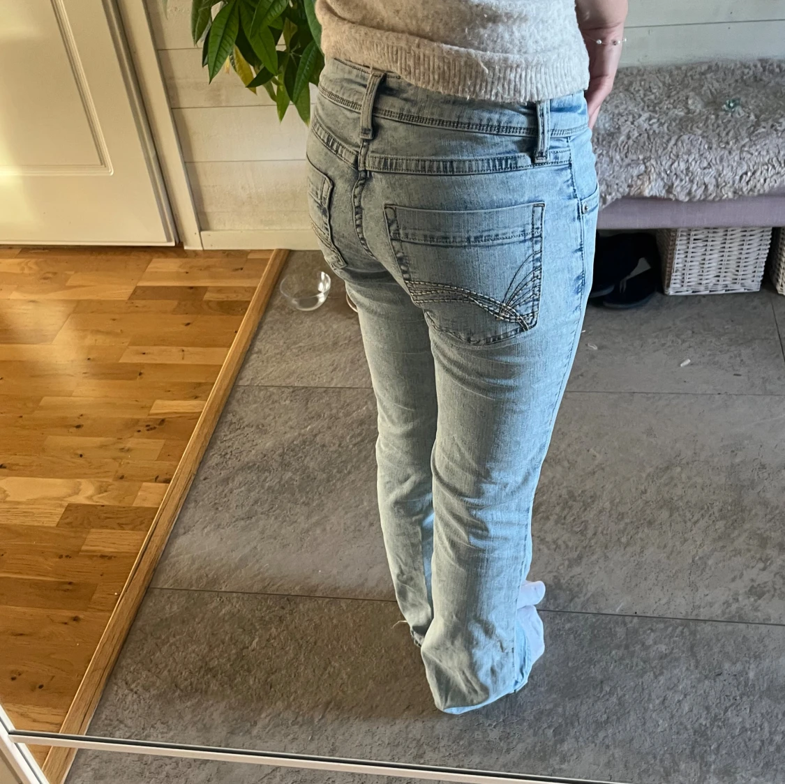 Ljusblå bootcut lågmidjade jeans  - 3