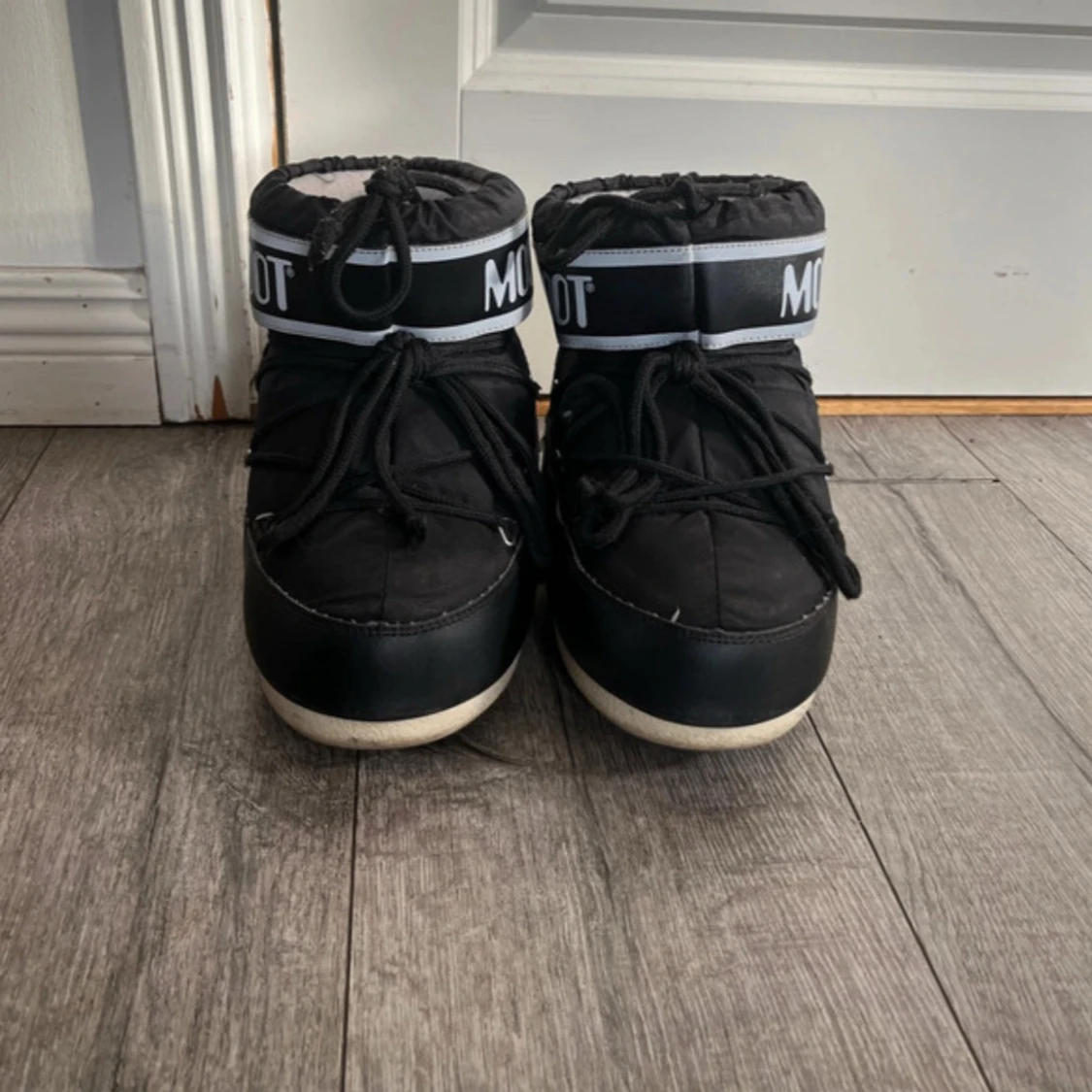 Svarta Moon Boot storlek 36/38 - 2