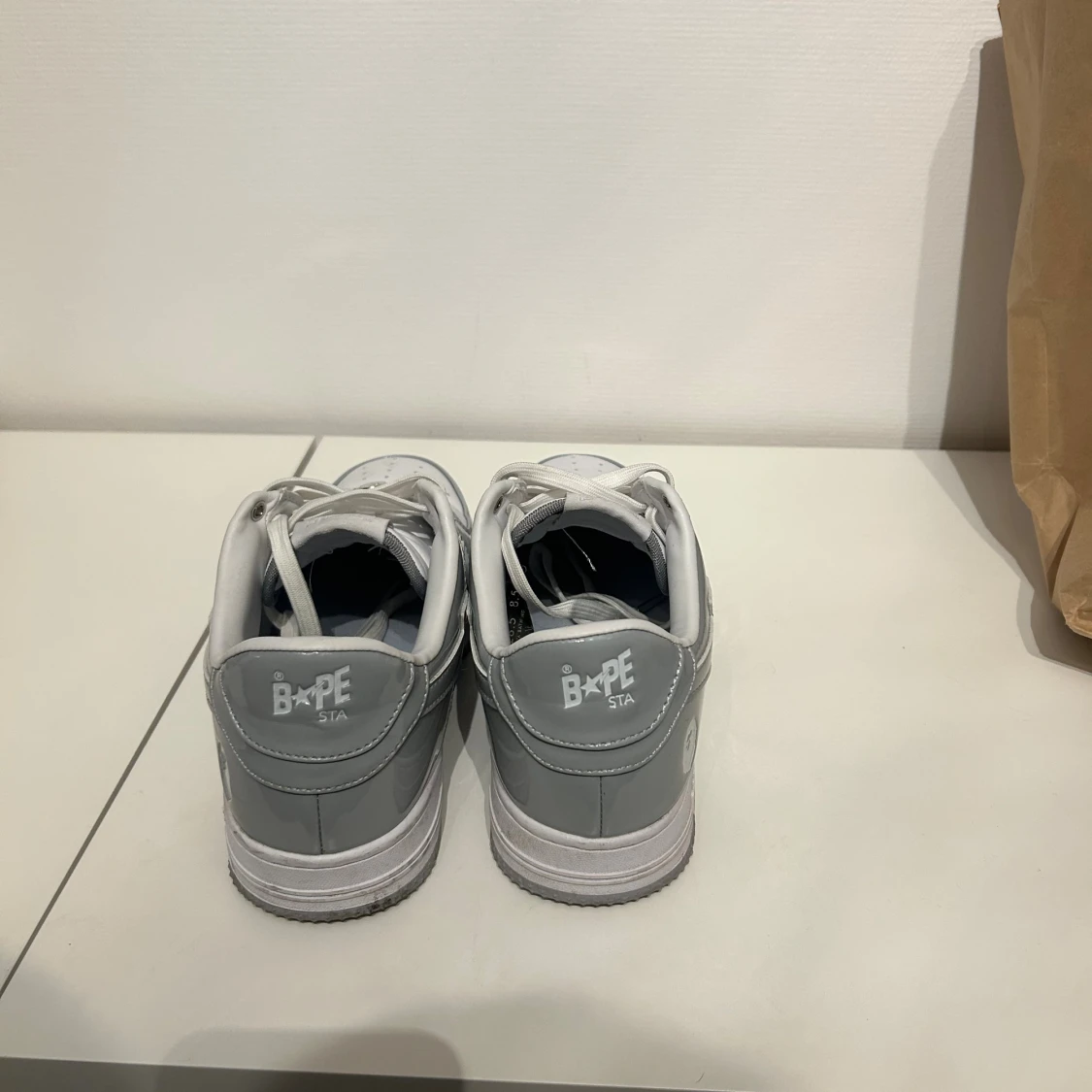 BAPE STA vita och grå sneakers - 1