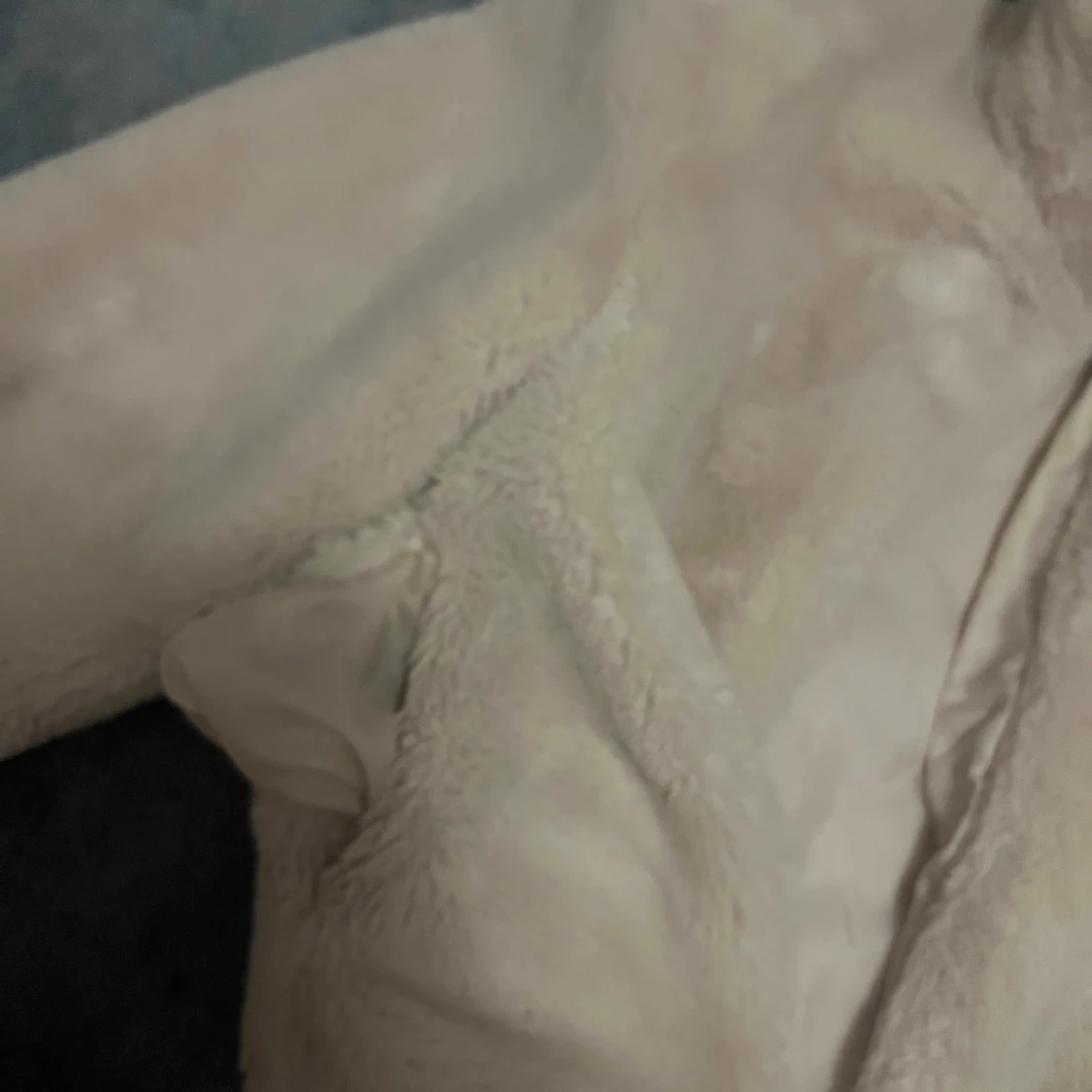 Beige teddyjacka från H&M - 2