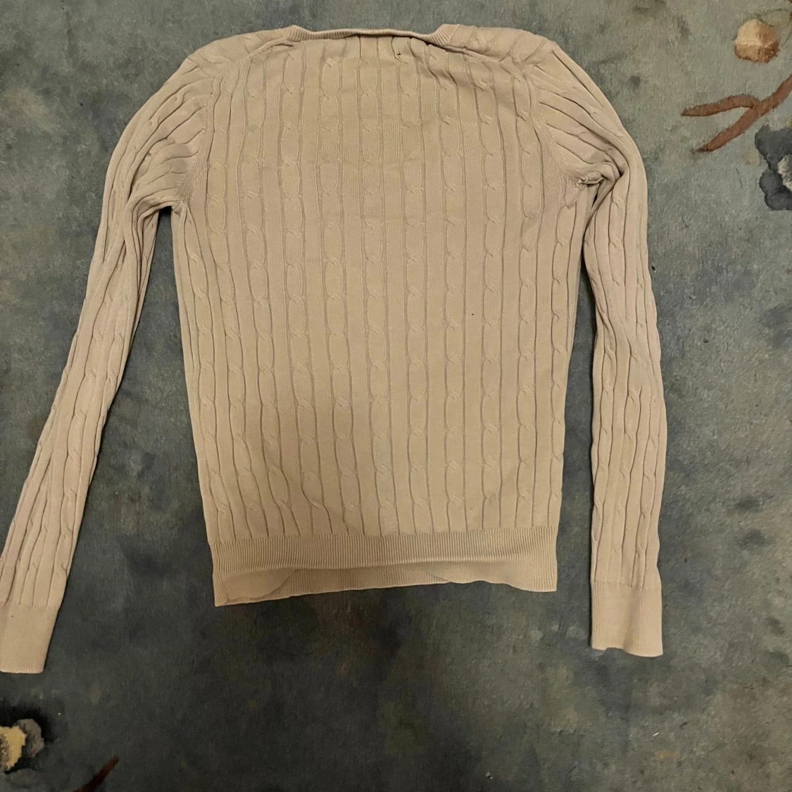 Beige kabelstickad tröja från Gant - 1