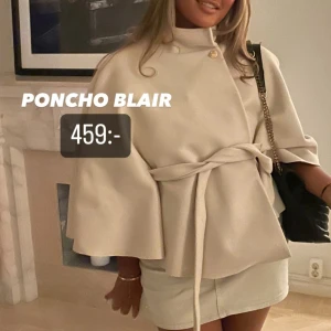 Missäy kappa  - Intressekoll på kappan, har haft i en månad aldrig använd💕 med frakt kostade den 560