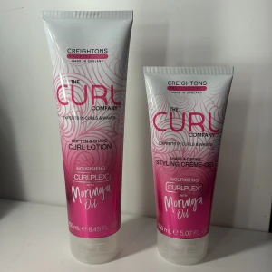 Curl company - Säljer två curl produkter, en lotion och en styling creme gel🩷de är aldrig använda och nypris är 80 kr styck 