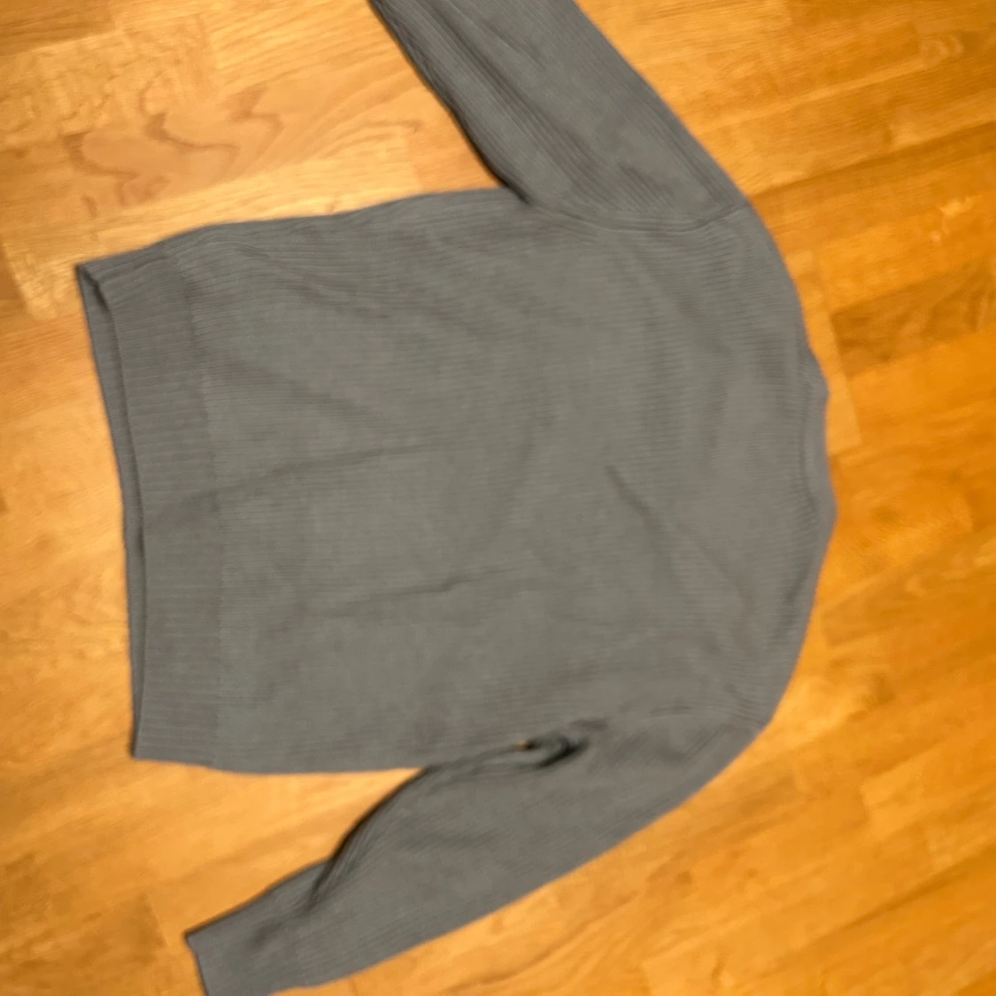 Grå/turkos stickad tröja från Zara - 2