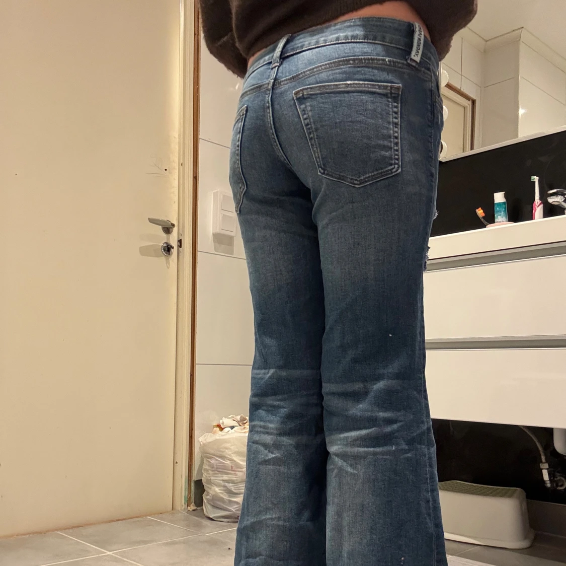 Blå bootcut jeans Weekday - 2