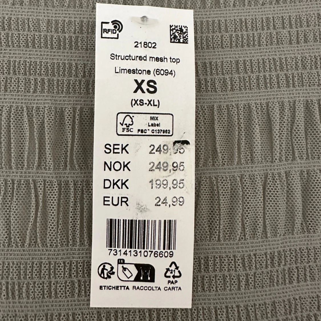 grön/greige meshblus med struktur från Gina Tricot - 4