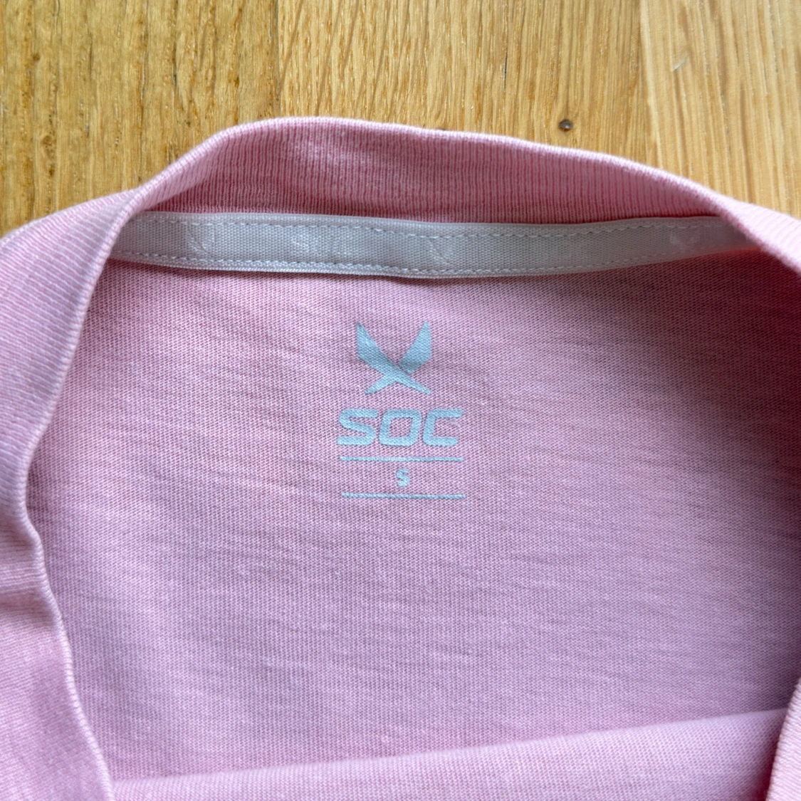 Ljusrosa t-shirt från SOC i bomull - 2