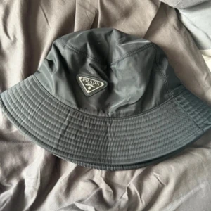 Prada hatt  - Onesize ej använd 