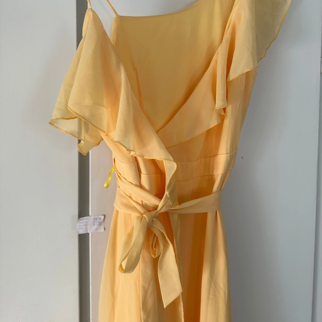 Gul långklänning från Showpo - 2