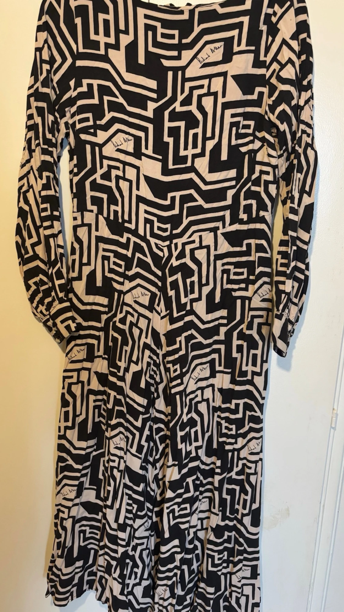 Mönstrad långärmad klänning - 2