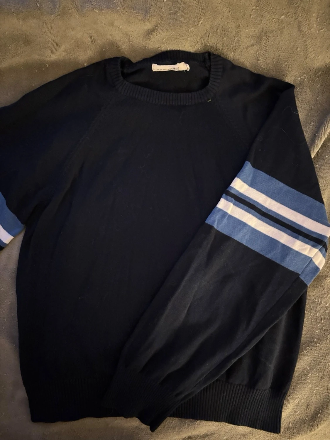 Stickad tröja från Djerf Avenue