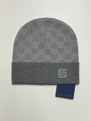 Lv Mössa - Helt ny aldrig använd. Storlek One Size. Snabb frakt.