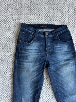 Nudie Jeans  - Nudie jeans - Modell: Grim Tim - Storlek: W28/L32 - skick: 9/10 - Nypris runt 2000kr 