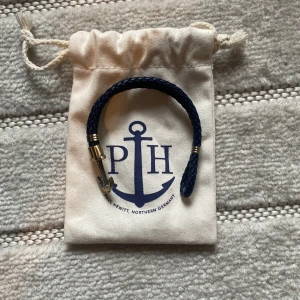 Paul Hewitt armband - Strl: 19cm omkrets Blå läder Ca 600kr nypris Skick: 8/10