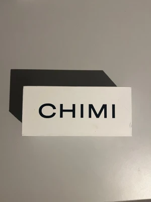 Chimi 04 - Fina chimi solglasögon i bra skick, lite böjda på fronten men syns knappt, annars ingen fel på dom.