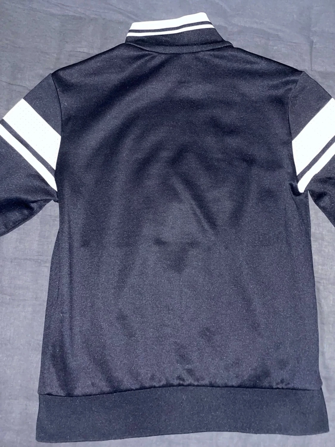 Mörkblå tröja från Sergio Tacchini - 1