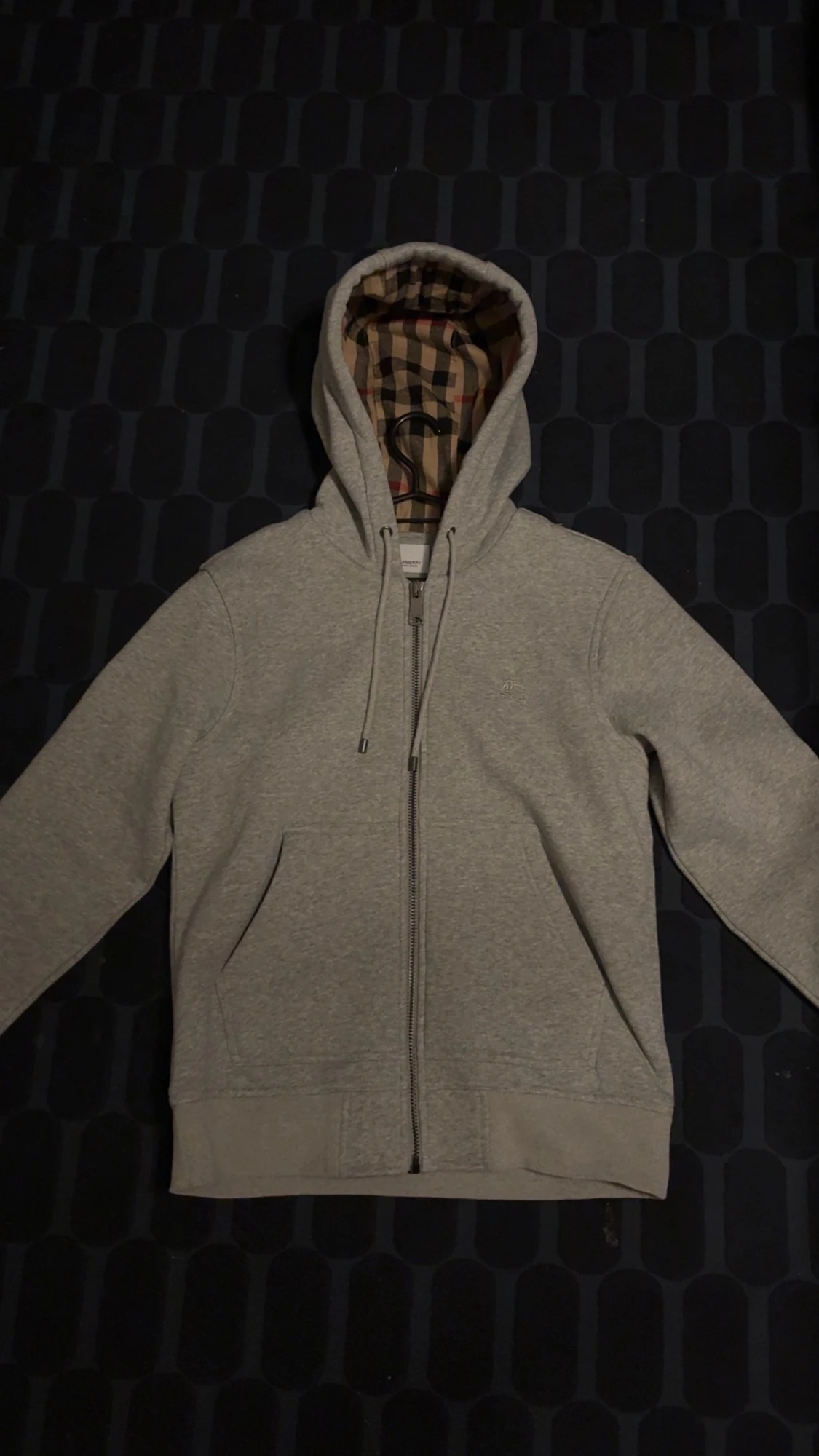 Grå Burberry tröja 