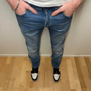 Blå Jack & Jones Jeans - Blå Jack & Jones Jeans Intelligence - Slim / Glenn - W31 L32 - Skick 9/10 Hör av er vid minsta fundering! 