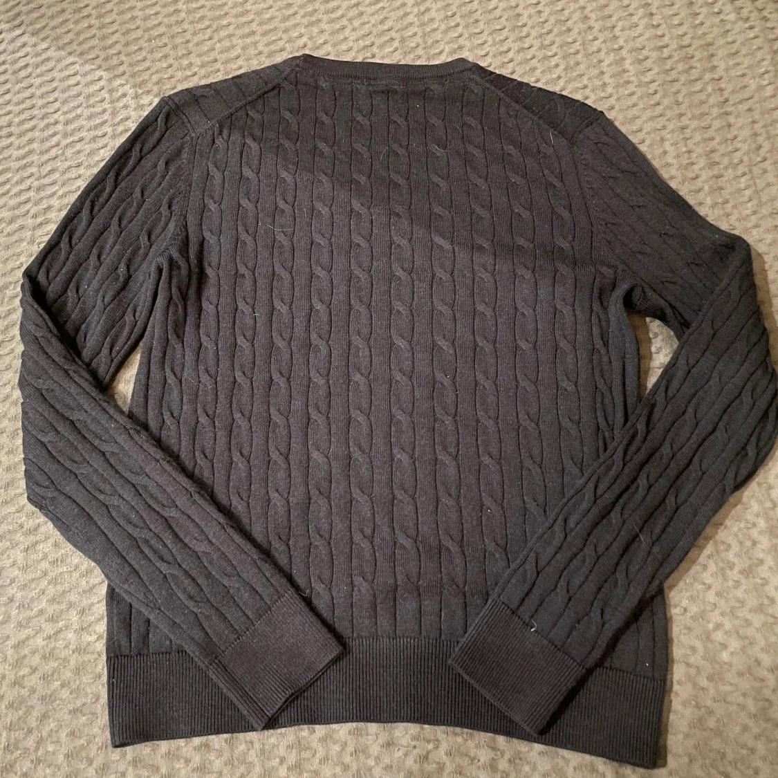 Svart kabelstickad tröja Morris S - 1