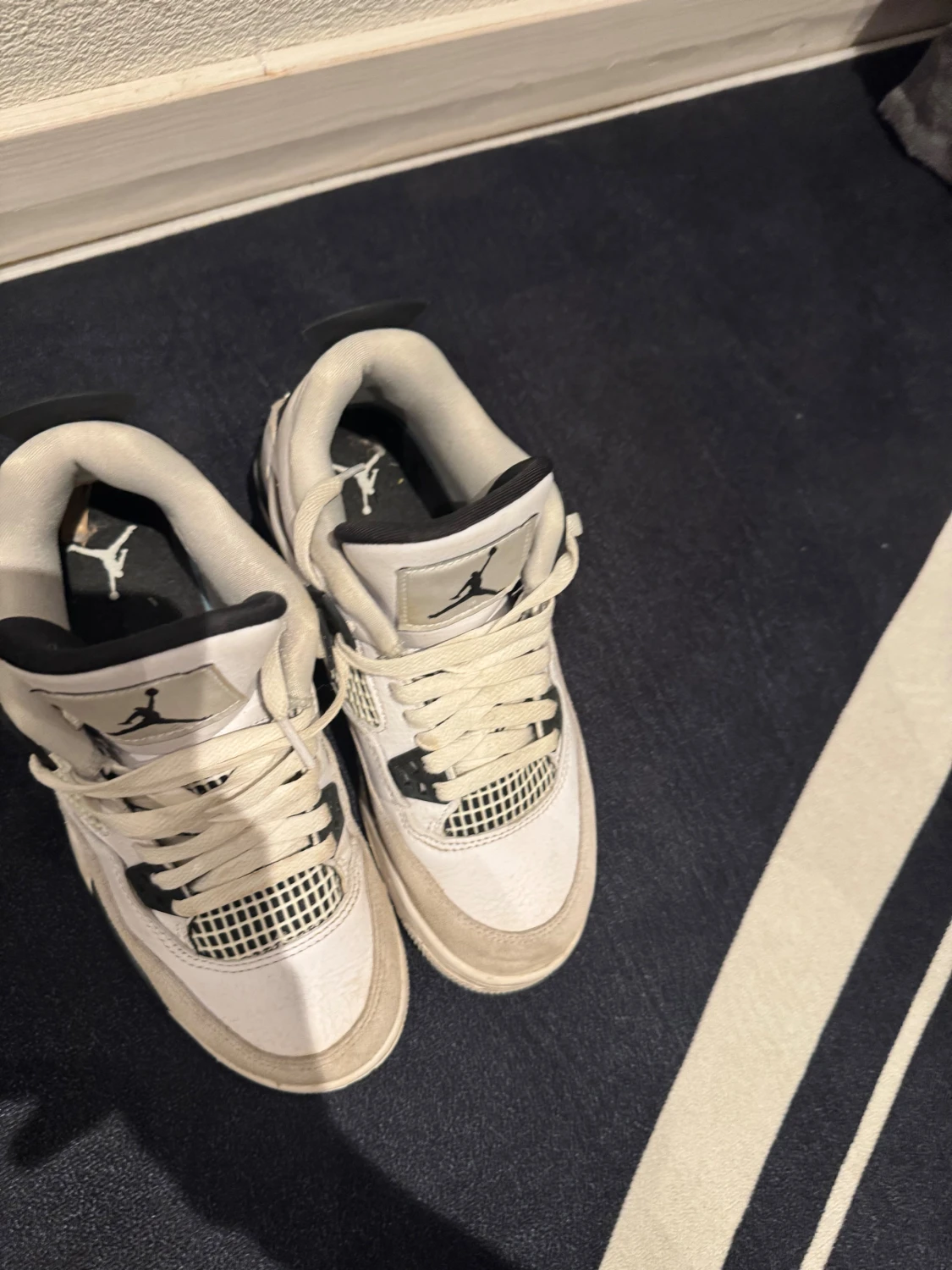 Jordan 4 military blacks