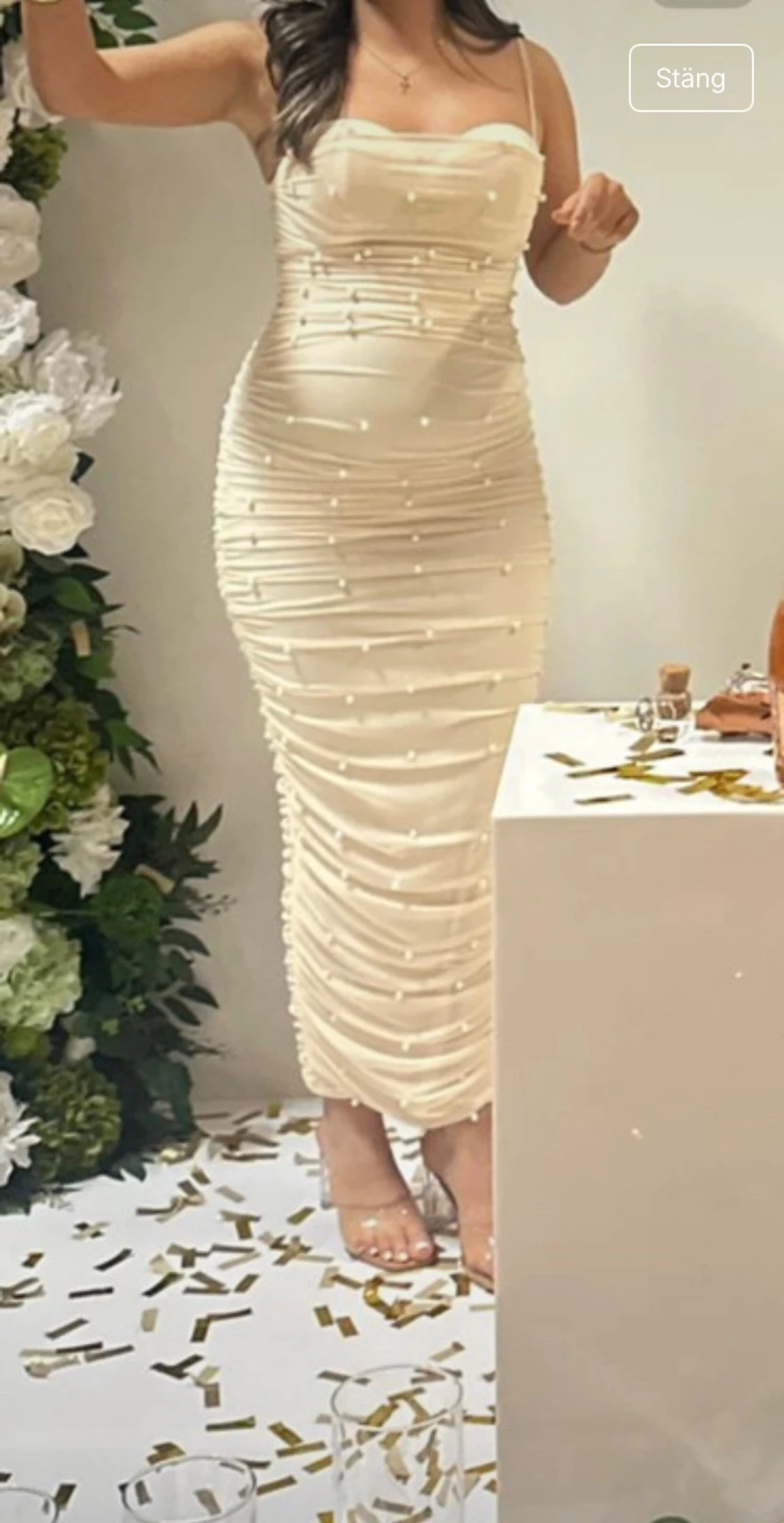 Champagnefärgad pärlklänning midi  - 1