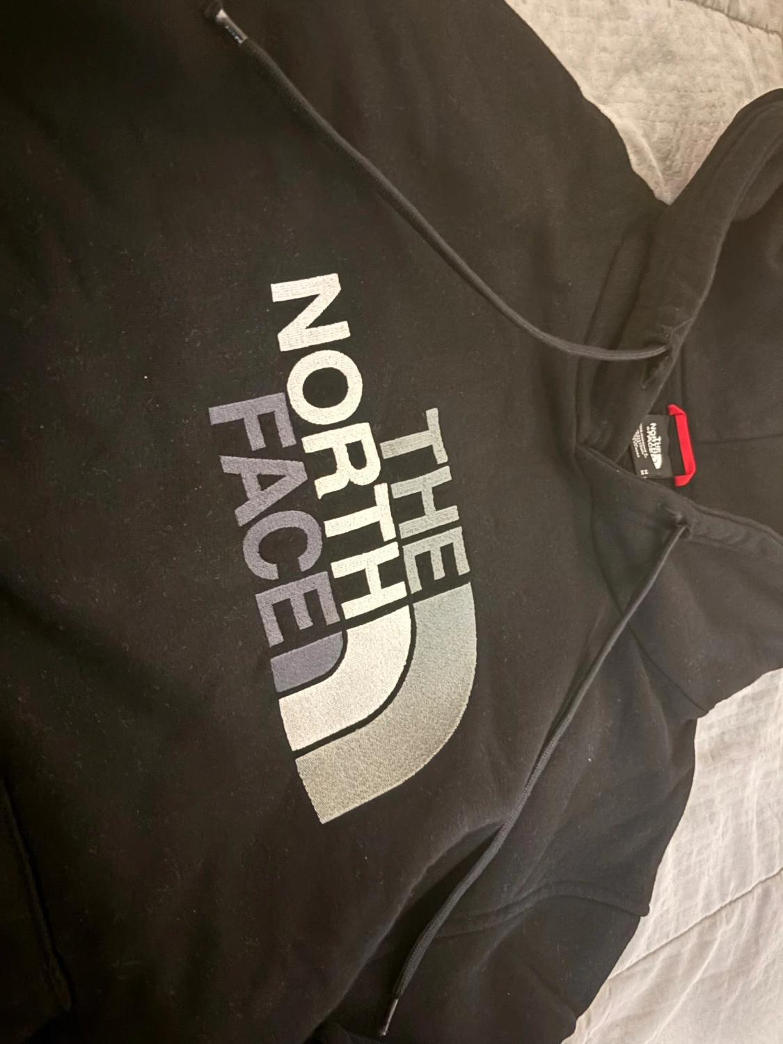 Svart hoodie från The North Face - 2