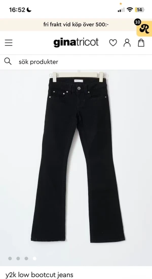 Svarta bootcut jeans från Gina Tricot. Använt 2 gånger  - Snygga svarta bootcut jeans från Gina Tricot med låg midja i 