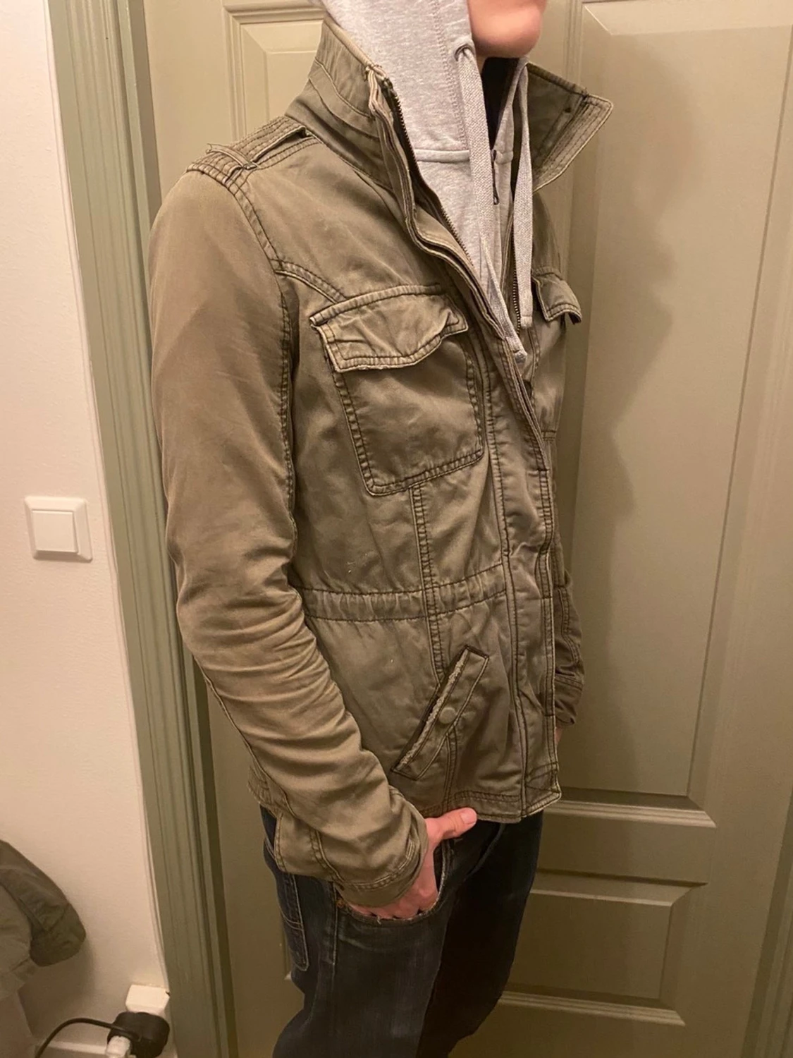 Mörkgrön field jacka från Abercrombie & Fitch  - 2