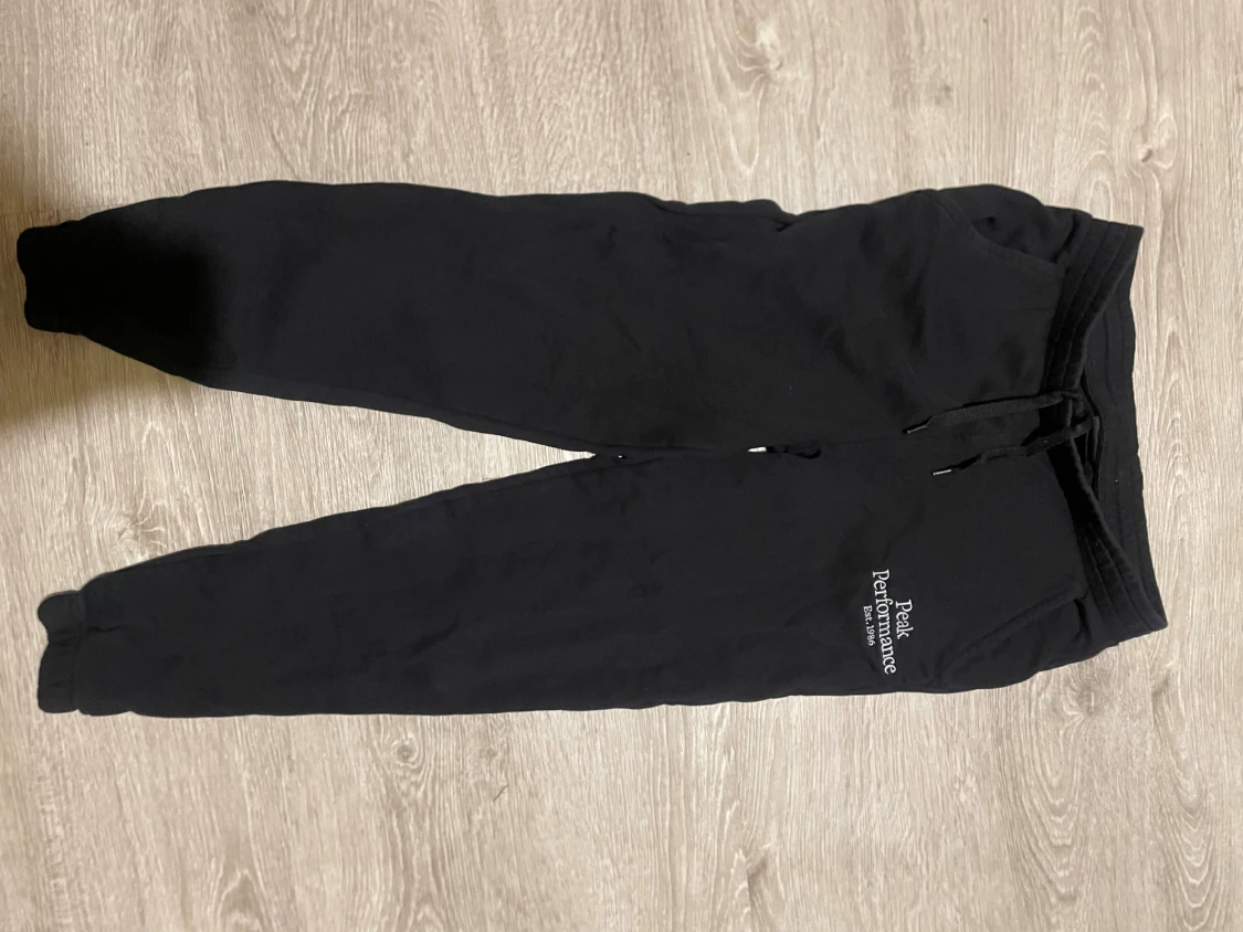 Svarta mjukisbyxor Peak Performance - 1