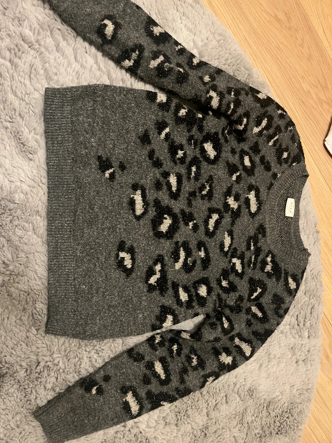 Grå leopardmönstrad stickad tröja VILA - 4