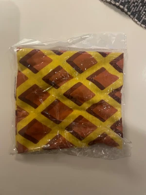 Kexchoklad buff  - Säljer en kexchoklad buff. Kan användas när det är kallt ute.