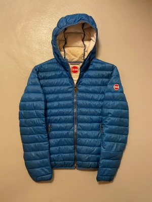 COLMAR DUNJACKA  - COLMAR Dunjacka✔️Storlek 46 (S)✔️Tecken på användning men fint skick i övrigt✔️Skriv vid minsta fundering✔️