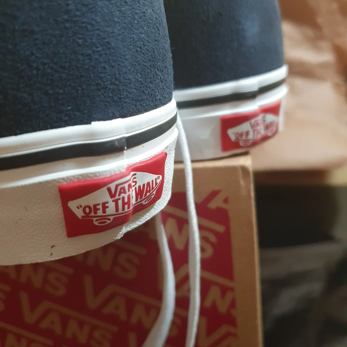 Blå och vita Vans Old Skool sneakers - 2