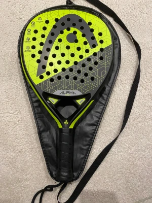 Padelracket  - Padelracket av modellen head graphane 360 alpha