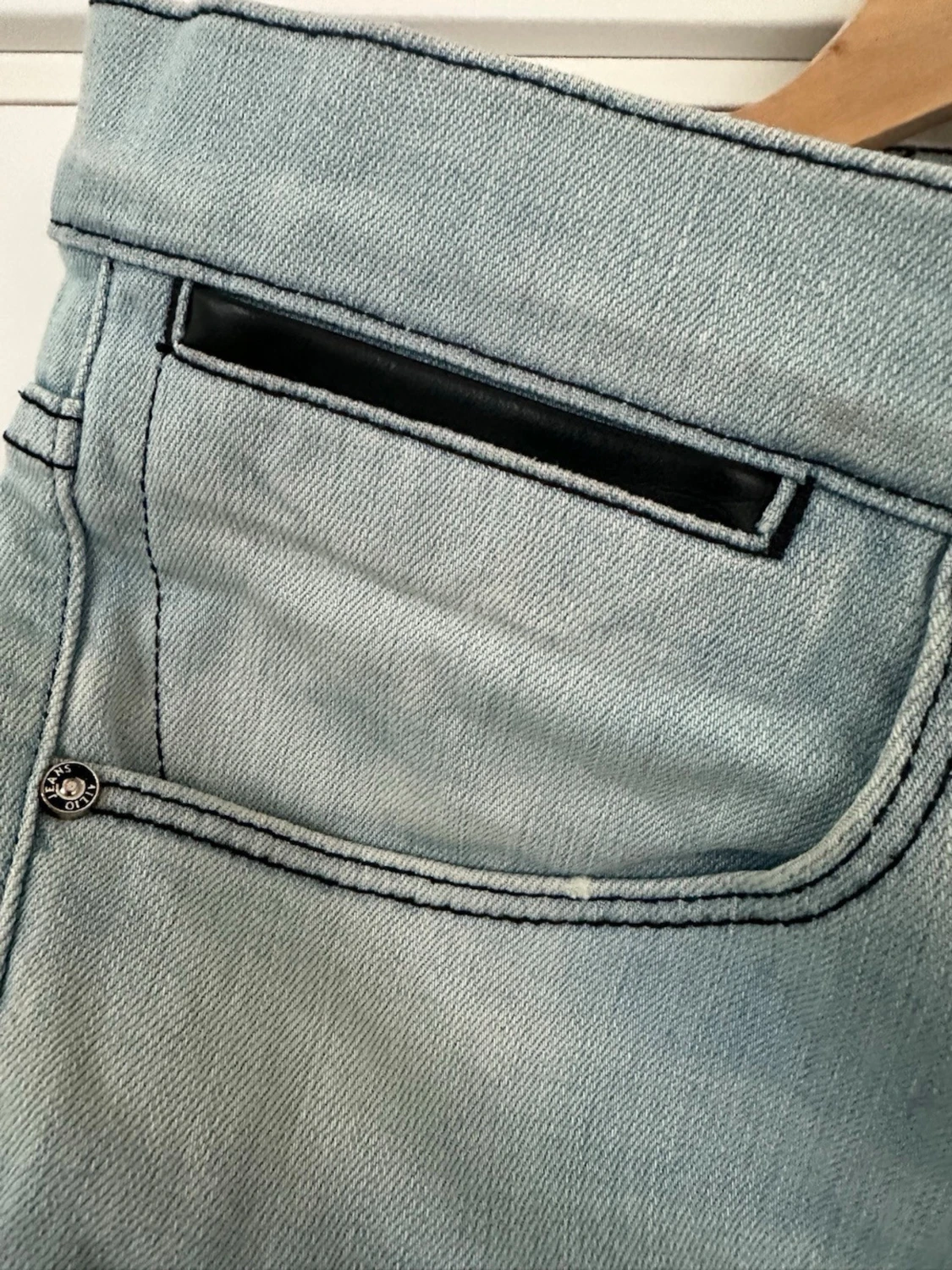 Ljusa jeans från Emilio - 2